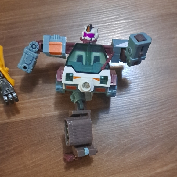 Transfromers- Each Missing Leg - Picture 3 of 3